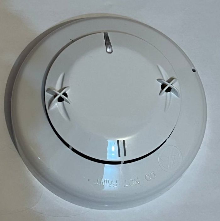 Оптический/тепловой мультисенсорный извещатель с изолятором